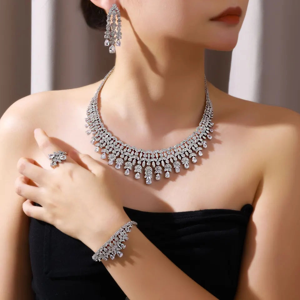 2024 New 4-piece Bride Zirconia Full Set Women's Party Jewelry Set Dubai Nigeria Crystal Wedding Jewelry Set